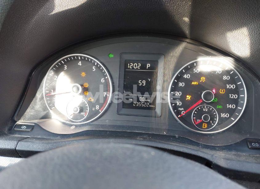 Photo 7 of 2010 Volkswagen Jetta SE (VIN 3VWRX7AJ0AM049276)