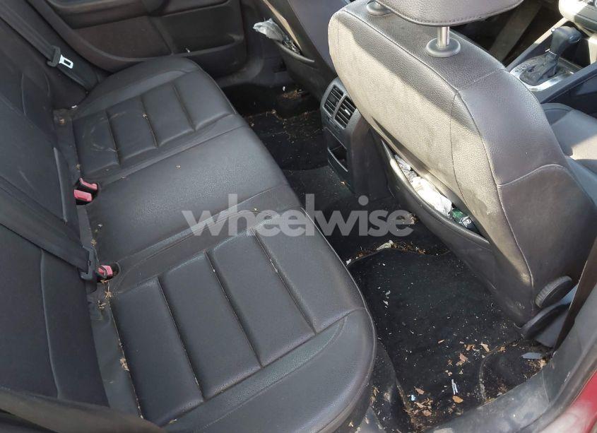 Photo 8 of 2010 Volkswagen Jetta SE (VIN 3VWRX7AJ0AM049276)