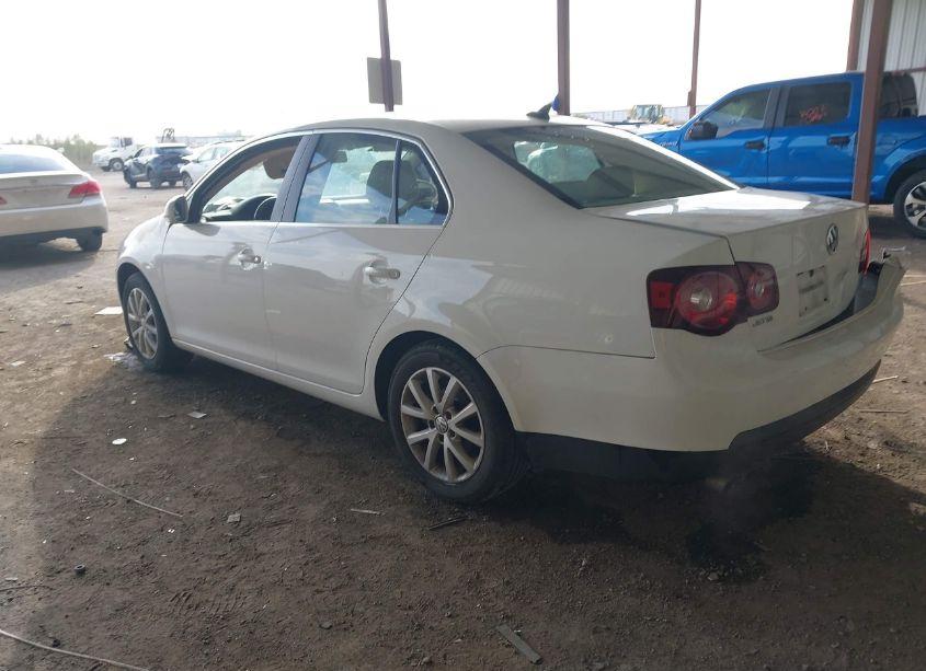 Photo 3 of 2010 Volkswagen Jetta SE (VIN 3VWRX7AJ3AM041494)