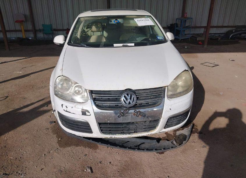 Photo 6 of 2010 Volkswagen Jetta SE (VIN 3VWRX7AJ3AM041494)