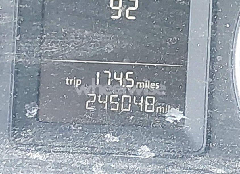 Photo 15 of 2010 Volkswagen Jetta SE (VIN 3VWRX7AJ4AM054934)