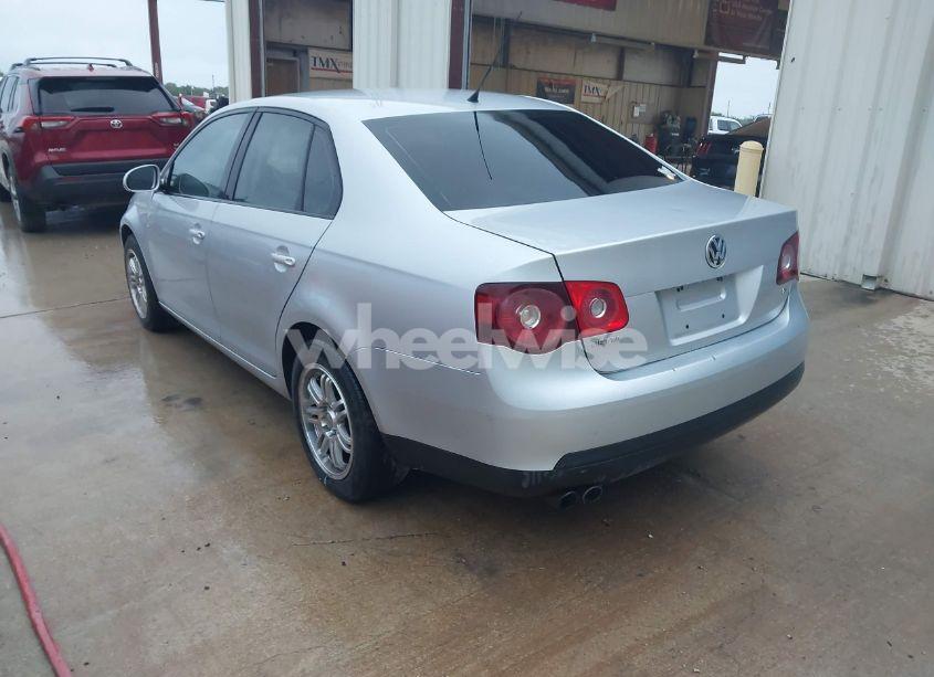 Photo 3 of 2010 Volkswagen Jetta LIMITED EDITION (VIN 3VWRX7AJ4AM129874)