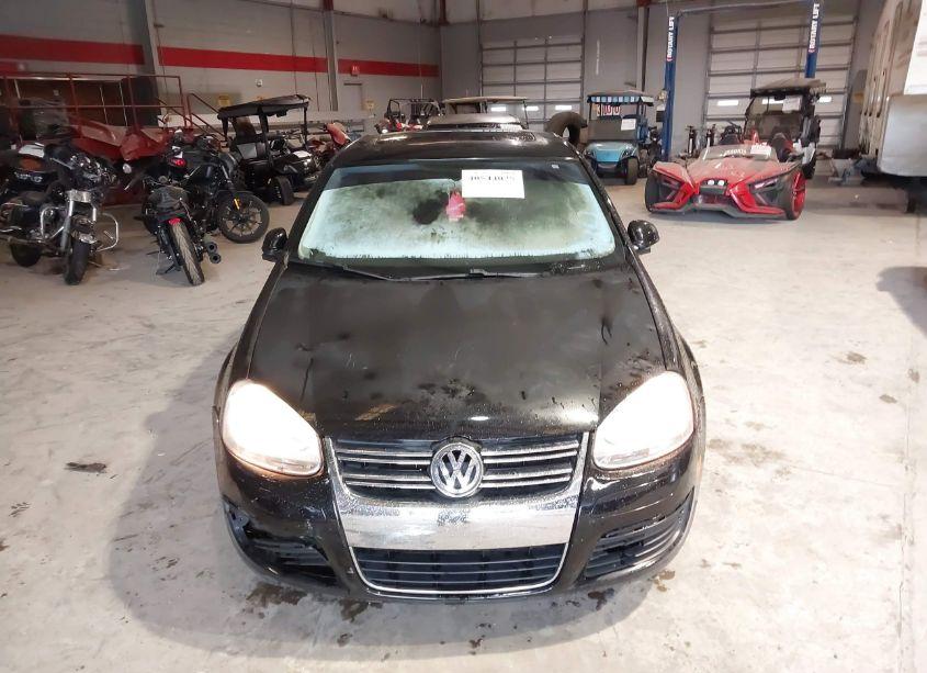 Photo 6 of 2010 Volkswagen Jetta SE (VIN 3VWRX7AJ5AM042551)