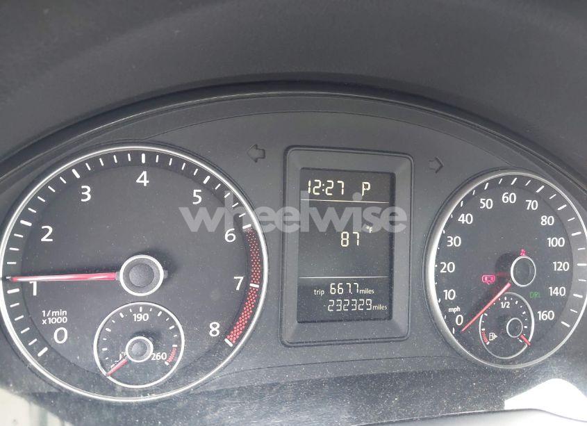 Photo 7 of 2010 Volkswagen Jetta LIMITED EDITION (VIN 3VWRX7AJ6AM141816)