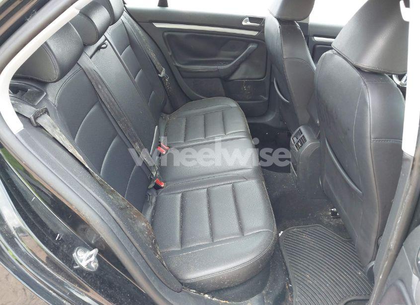 Photo 8 of 2010 Volkswagen Jetta LIMITED EDITION (VIN 3VWRX7AJ6AM141816)