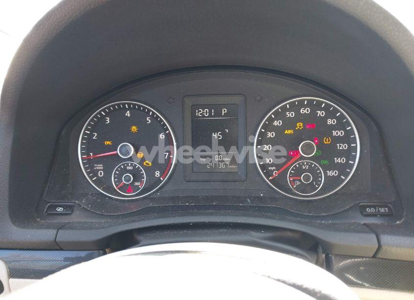 Photo 7 of 2010 Volkswagen Jetta SE (VIN 3VWRX7AJ7AM053602)