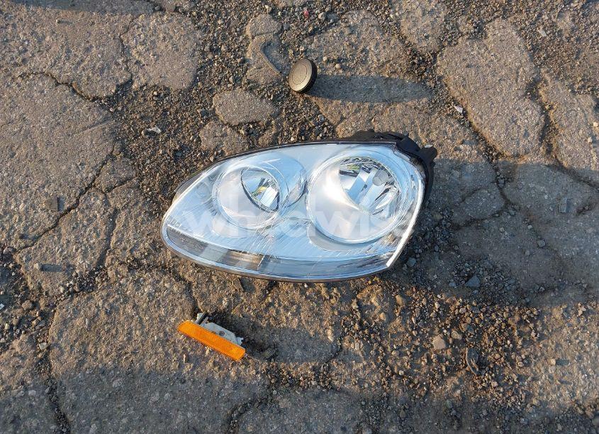 Photo 12 of 2010 Volkswagen Jetta SE (VIN 3VWRX7AJ8AM051566)