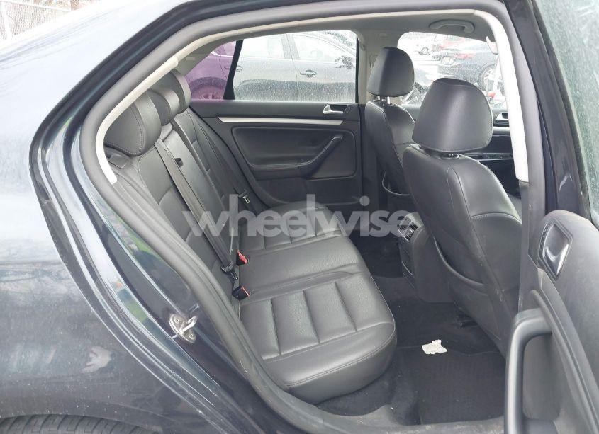 Photo 8 of 2008 Volkswagen Jetta SE (VIN 3VWRZ71K08M158933)