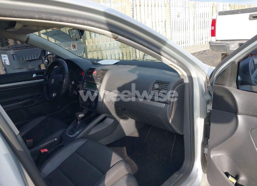 Photo 5 of 2008 Volkswagen Jetta SE/SEL (VIN 3VWRZ71K08M187848)