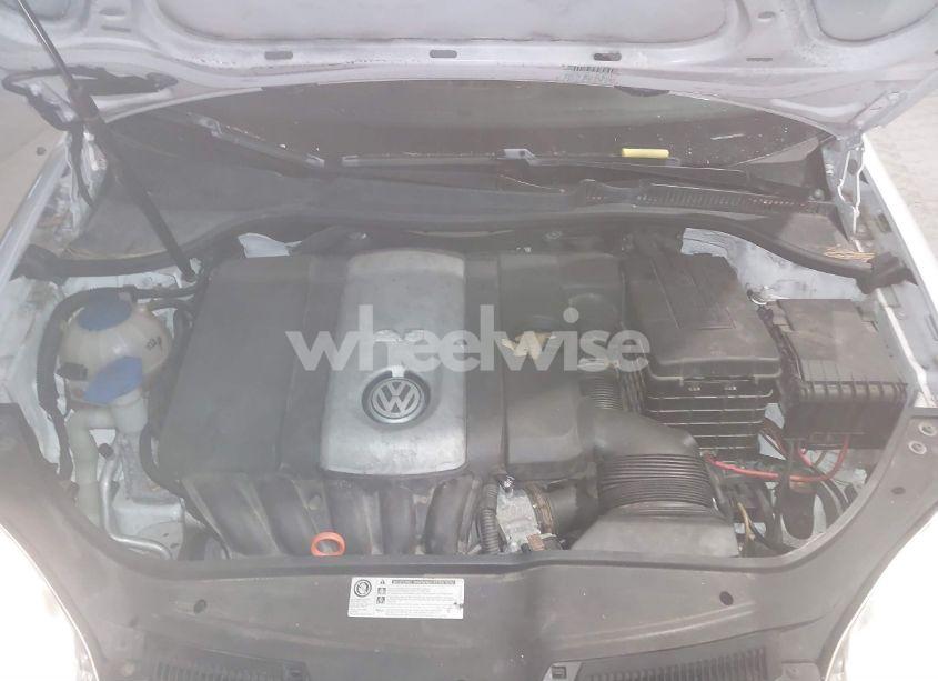Photo 10 of 2009 Volkswagen Jetta SE (VIN 3VWRZ71K09M127151)