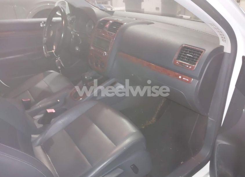 Photo 5 of 2009 Volkswagen Jetta SE (VIN 3VWRZ71K09M127151)