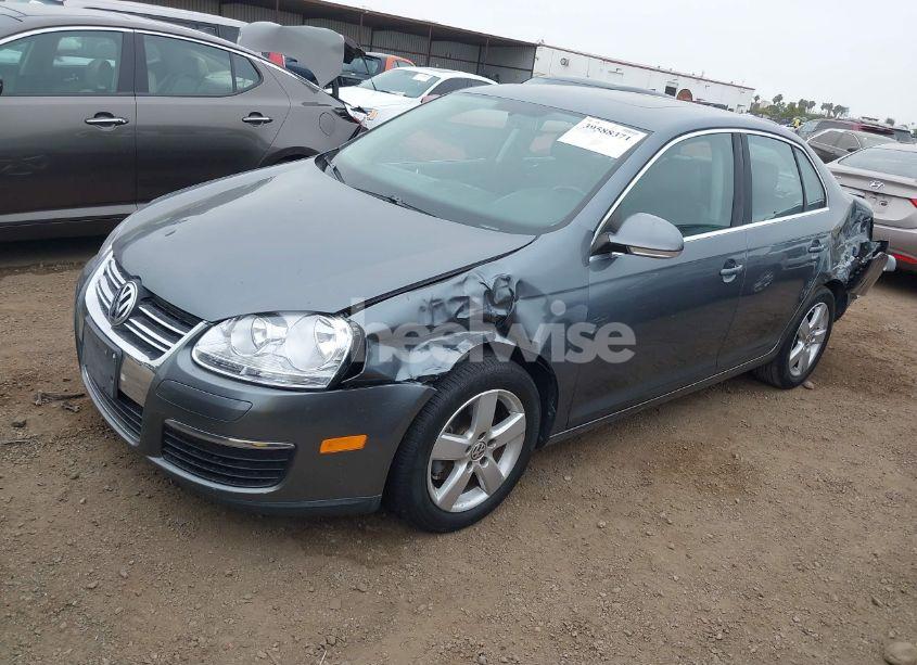 Photo 2 of 2008 Volkswagen Jetta SE (VIN 3VWRZ71K18M124581)