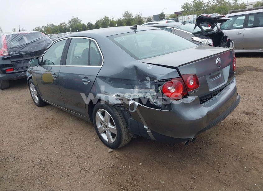 Photo 3 of 2008 Volkswagen Jetta SE (VIN 3VWRZ71K18M124581)