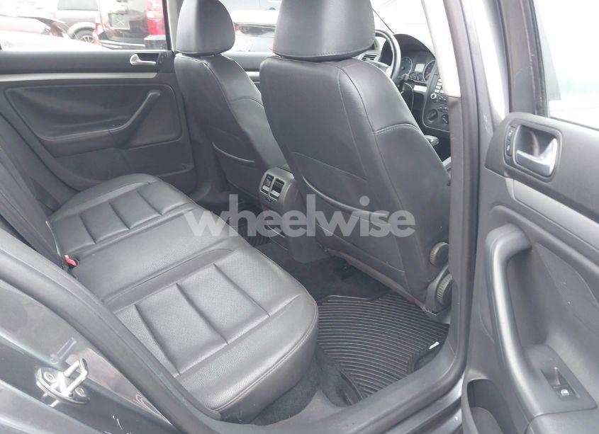 Photo 8 of 2008 Volkswagen Jetta SE (VIN 3VWRZ71K18M124581)