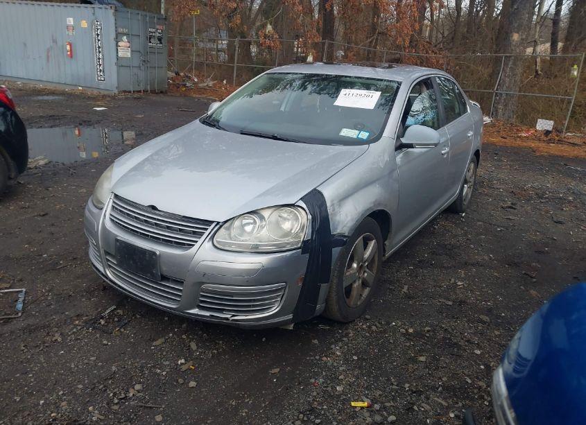 Photo 2 of 2008 Volkswagen Jetta SE/SEL (VIN 3VWRZ71K28M018253)