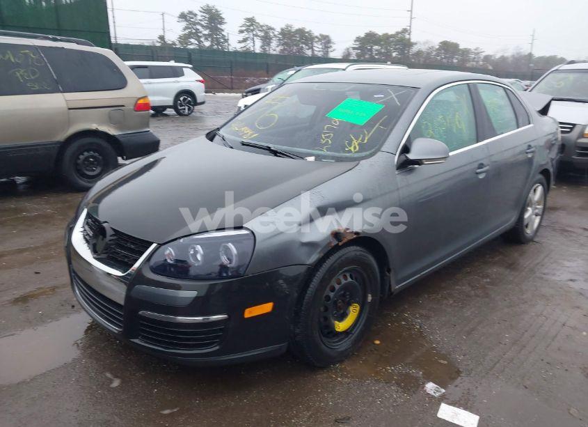 Photo 2 of 2008 Volkswagen Jetta SE/SEL (VIN 3VWRZ71K38M025440)