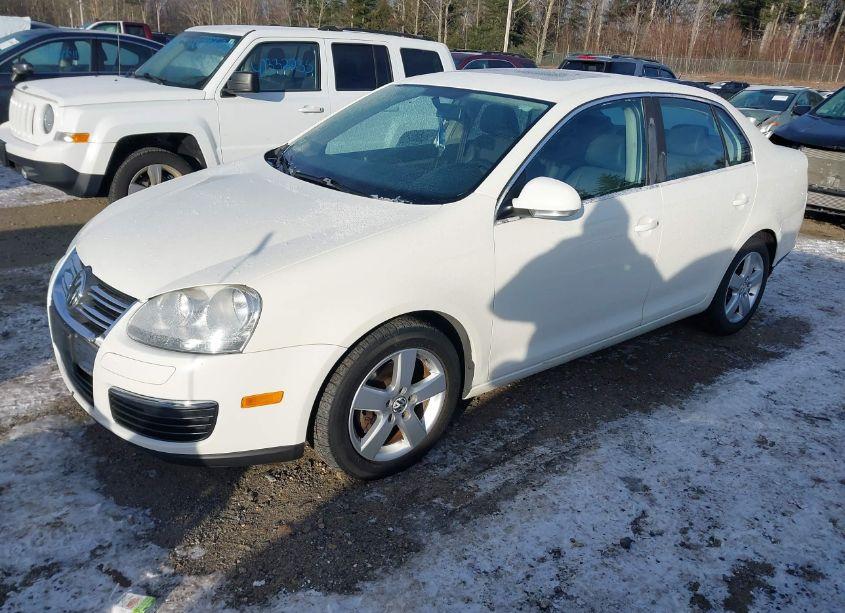 Photo 2 of 2008 Volkswagen Jetta SE (VIN 3VWRZ71K48M024412)