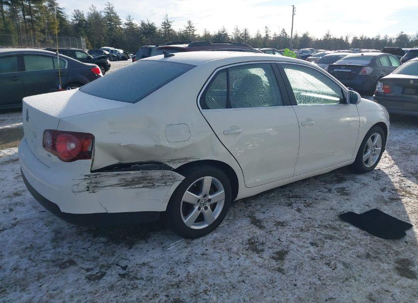 Photo 4 of 2008 Volkswagen Jetta SE (VIN 3VWRZ71K48M024412)