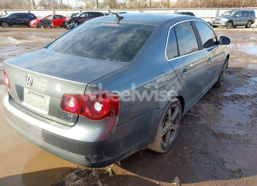 Photo 4 of 2008 Volkswagen Jetta SE/SEL (VIN 3VWRZ71K48M045468)