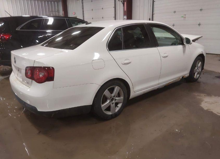 Photo 4 of 2009 Volkswagen Jetta SE/SEL (VIN 3VWRZ71K59M075578)