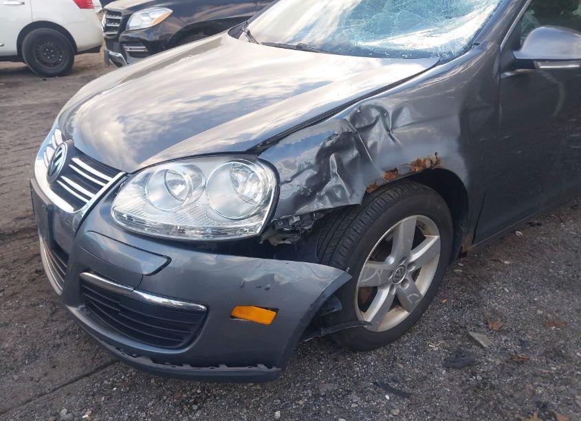 Photo 6 of 2009 Volkswagen Jetta SE (VIN 3VWRZ71K59M094972)