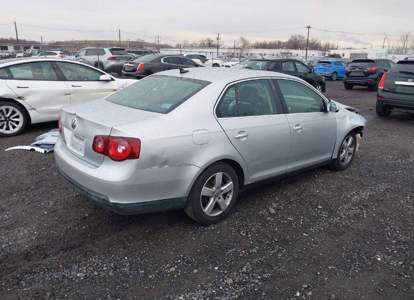 Photo 4 of 2008 Volkswagen Jetta SE/SEL (VIN 3VWRZ71K88M042850)