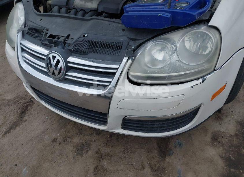 Photo 6 of 2008 Volkswagen Jetta SE/SEL (VIN 3VWRZ71K98M095346)