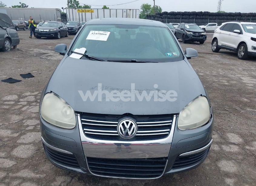 Photo 13 of 2009 Volkswagen Jetta SE (VIN 3VWRZ71K99M121820)