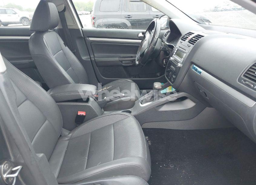 Photo 5 of 2009 Volkswagen Jetta SE (VIN 3VWRZ71K99M121820)