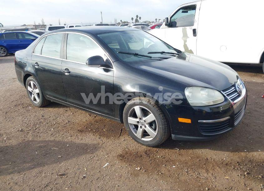 2008 Volkswagen Jetta SE (VIN 3VWRZ71KX8M132131) main photo