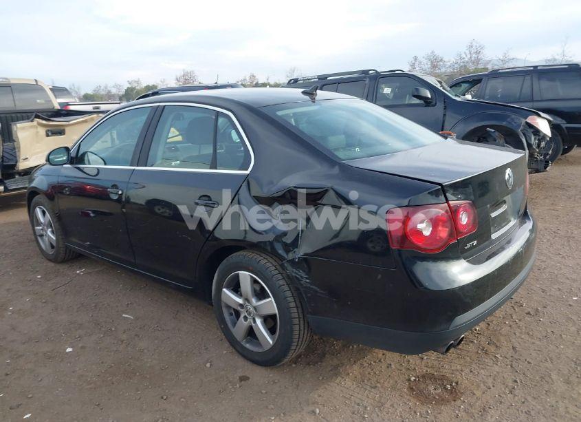 Photo 6 of 2008 Volkswagen Jetta SE (VIN 3VWRZ71KX8M132131)