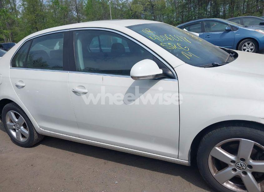 Photo 12 of 2008 Volkswagen Jetta SE/SEL (VIN 3VWRZ71KX8M173889)