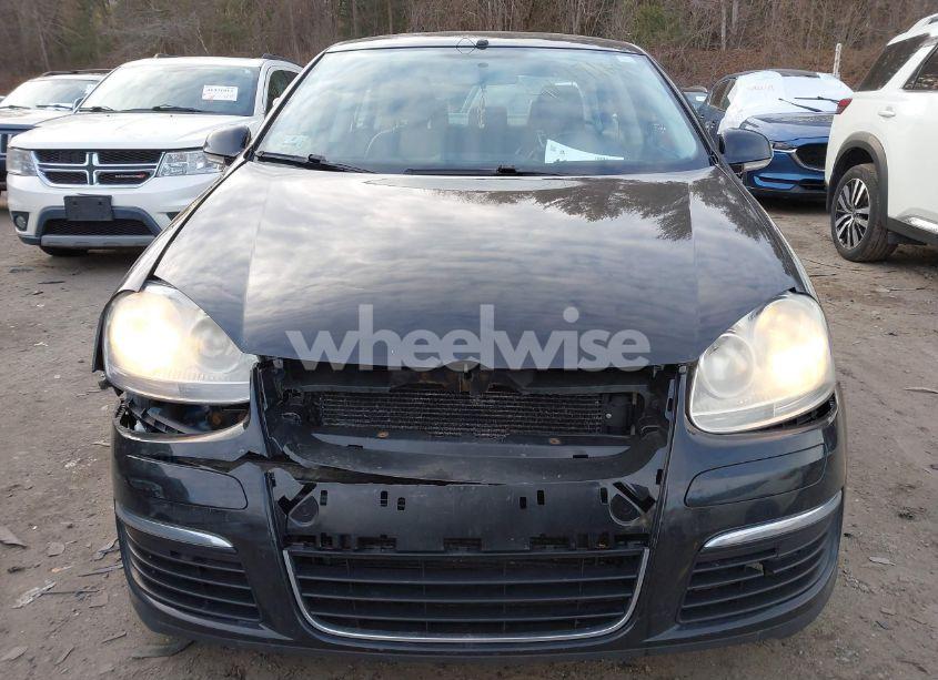 Photo 6 of 2009 Volkswagen Jetta SE/SEL (VIN 3VWRZ71KX9M057075)