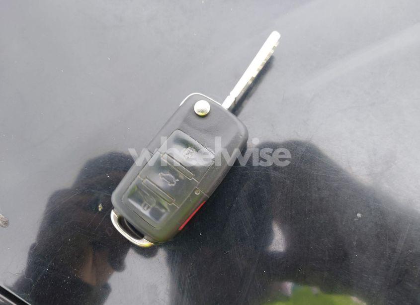 Photo 11 of 2010 Volkswagen Jetta SE (VIN 3VWRZ7AJ1AM015258)