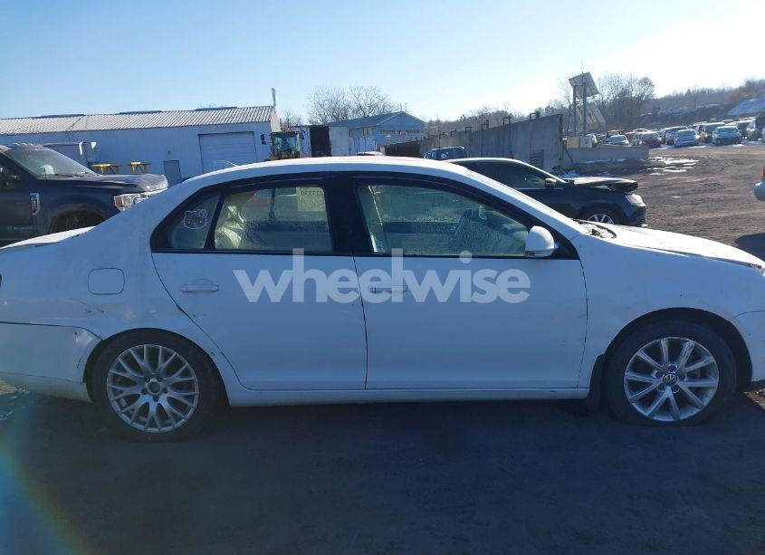 Photo 13 of 2010 Volkswagen Jetta LIMITED EDITION (VIN 3VWRZ7AJ1AM150093)