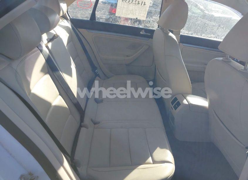 Photo 8 of 2010 Volkswagen Jetta LIMITED EDITION (VIN 3VWRZ7AJ1AM150093)