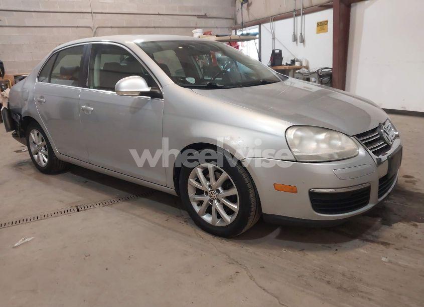 2010 Volkswagen Jetta SEDAN (VIN 3VWRZ7AJ2AM014359) main photo
