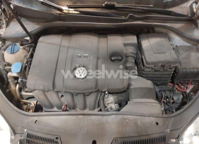 Photo 10 of 2010 Volkswagen Jetta SEDAN (VIN 3VWRZ7AJ2AM014359)