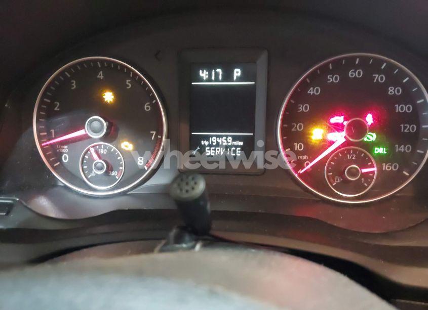 Photo 7 of 2010 Volkswagen Jetta SEDAN (VIN 3VWRZ7AJ2AM014359)