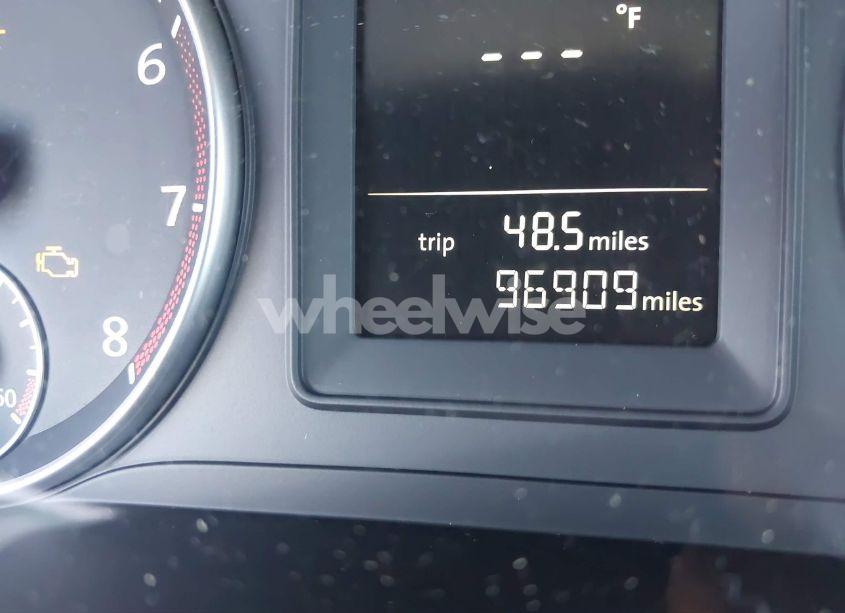 Photo 16 of 2010 Volkswagen Jetta SE (VIN 3VWRZ7AJ4AM044768)