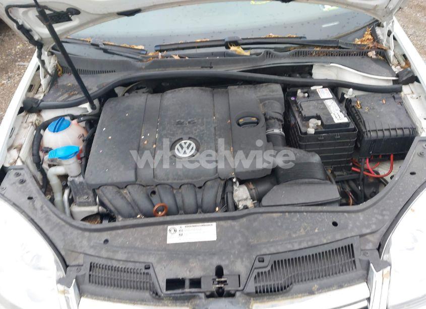 Photo 10 of 2010 Volkswagen Jetta LIMITED EDITION (VIN 3VWRZ7AJ4AM109957)