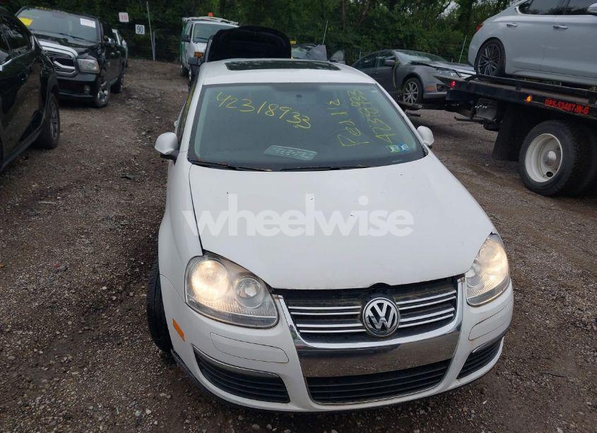 Photo 6 of 2010 Volkswagen Jetta LIMITED EDITION (VIN 3VWRZ7AJ4AM109957)