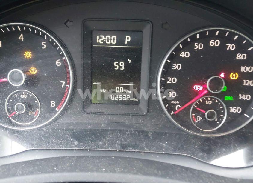 Photo 7 of 2010 Volkswagen Jetta LIMITED EDITION (VIN 3VWRZ7AJ4AM109957)