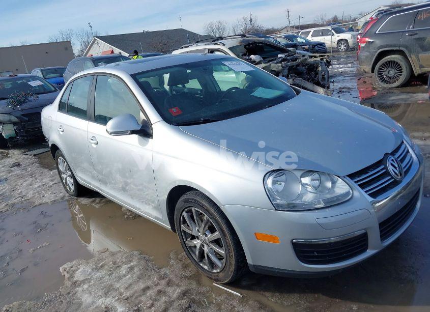 2010 Volkswagen Jetta LIMITED EDITION (VIN 3VWRZ7AJ4AM164893) main photo