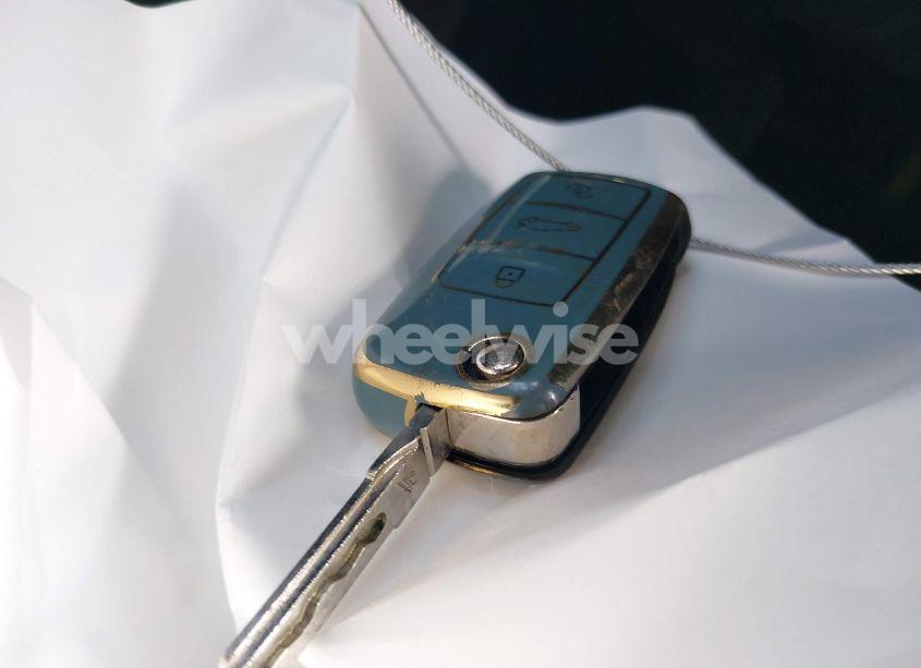 Photo 11 of 2010 Volkswagen Jetta SE (VIN 3VWRZ7AJ5AM044861)