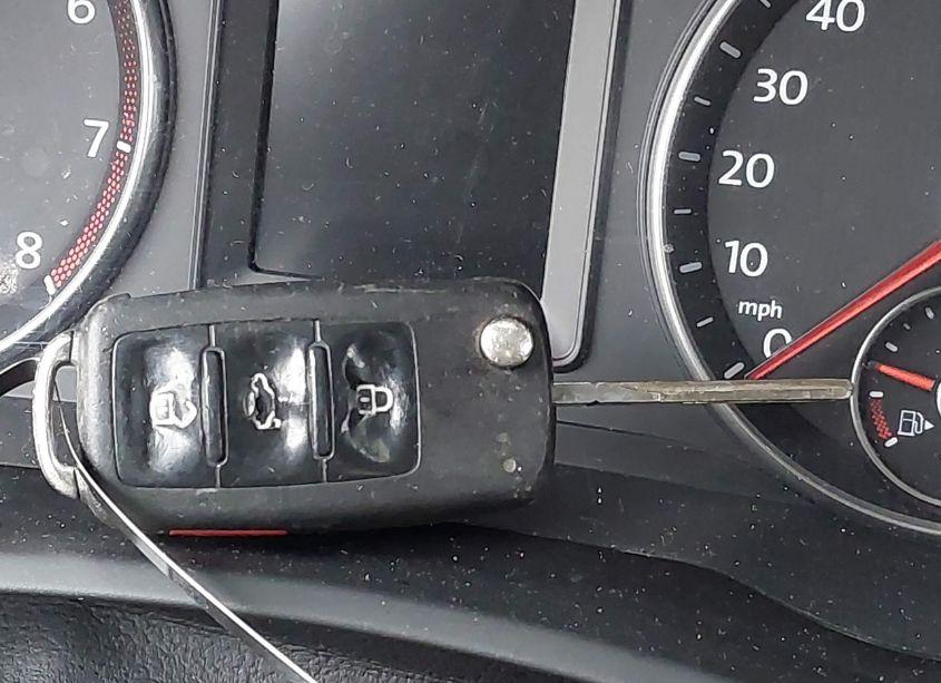 Photo 11 of 2010 Volkswagen Jetta LIMITED EDITION (VIN 3VWRZ7AJ6AM119616)