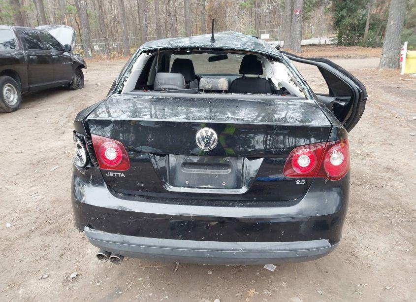 Photo 17 of 2010 Volkswagen Jetta LIMITED EDITION (VIN 3VWRZ7AJ6AM119616)