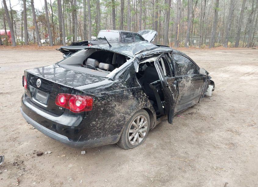 Photo 4 of 2010 Volkswagen Jetta LIMITED EDITION (VIN 3VWRZ7AJ6AM119616)