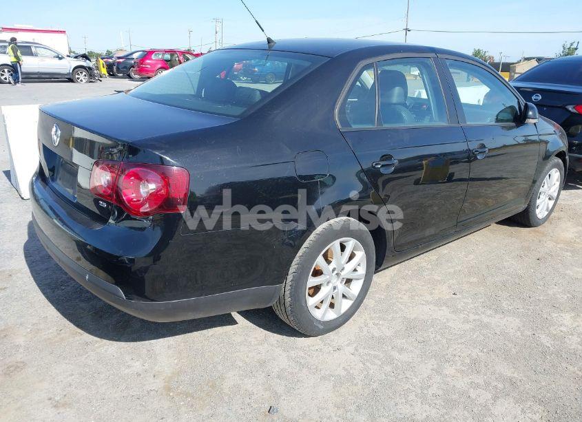 Photo 4 of 2010 Volkswagen Jetta LIMITED EDITION (VIN 3VWRZ7AJ6AM163552)