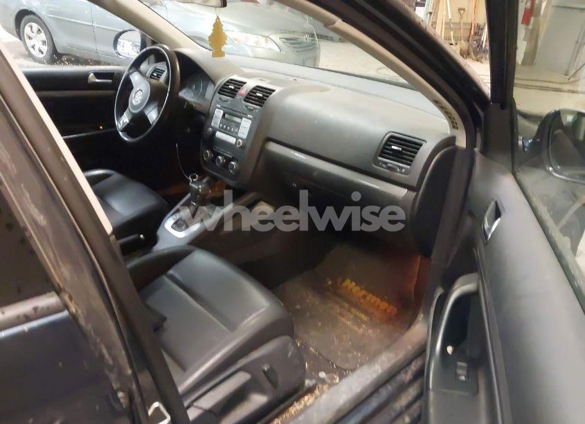 Photo 5 of 2010 Volkswagen Jetta LIMITED EDITION (VIN 3VWRZ7AJ7AM120399)